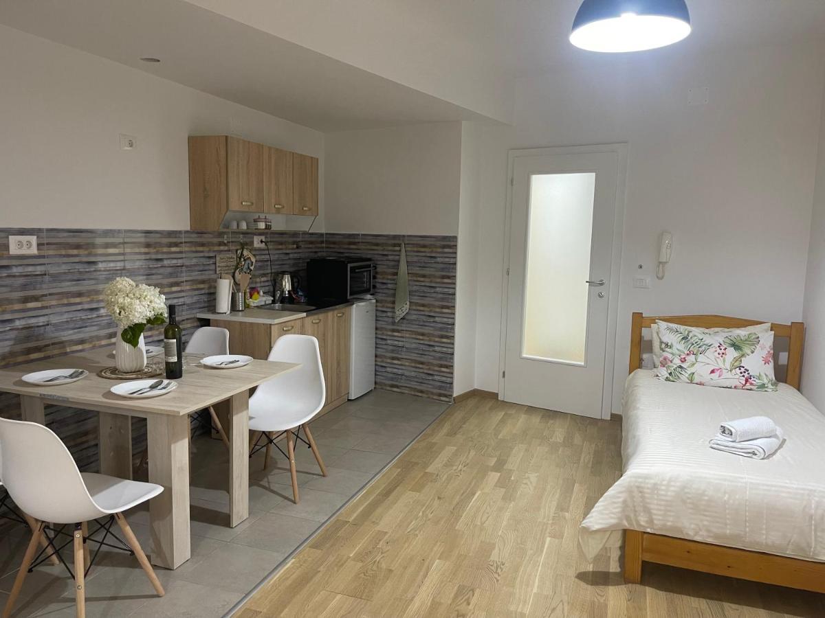 R&B Apartment City Center Ohrid Eksteriør billede